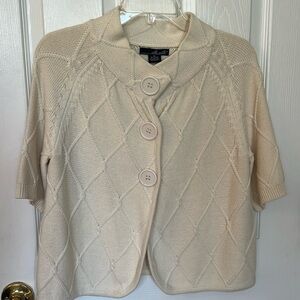 Willi Smith Sz M Off White Stylish Short Sleeve Knit Cardigan sweater